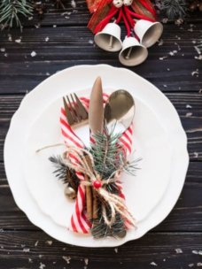 Как украсить новогодний стол 2026 года.