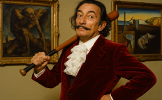 Сальвадор Далі побудував свою світову славу на медійних скандалах та публічних провокаціях