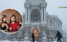 Одесса зимой и девушки в кафе