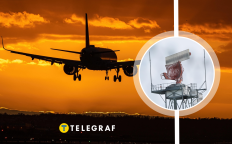 Самолет в небе