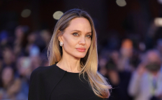 Анджелина Джоли