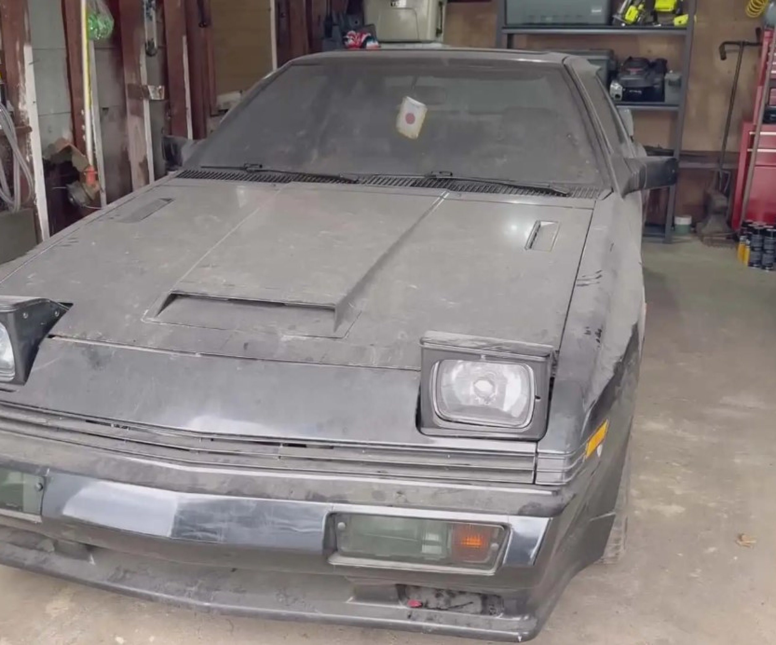 Mitsubishi Starion нашли на 12 лет заброшенным в гараже — как  восстанавливали авто - Телеграф