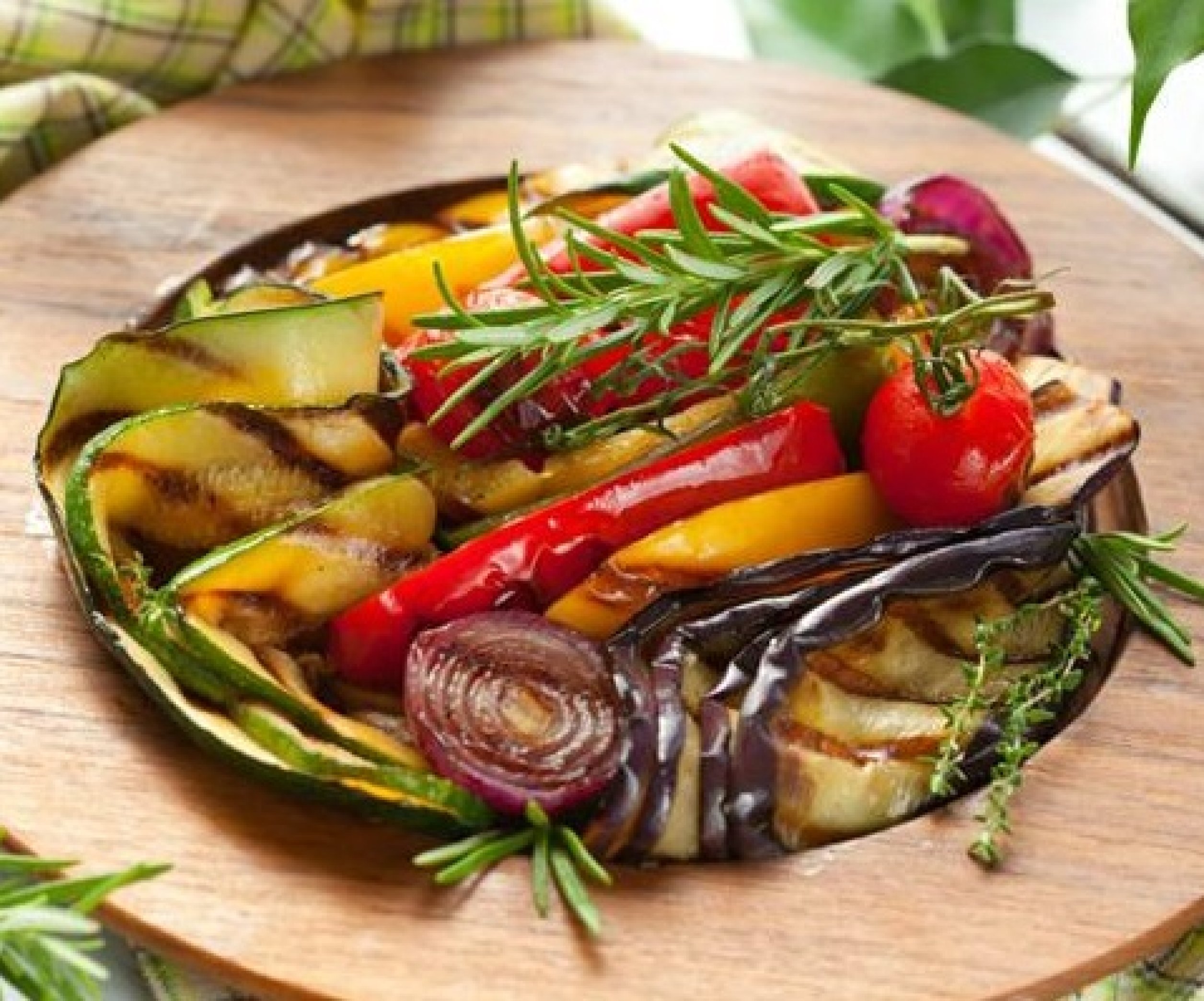 Мясо запеченное в рукаве с овощами