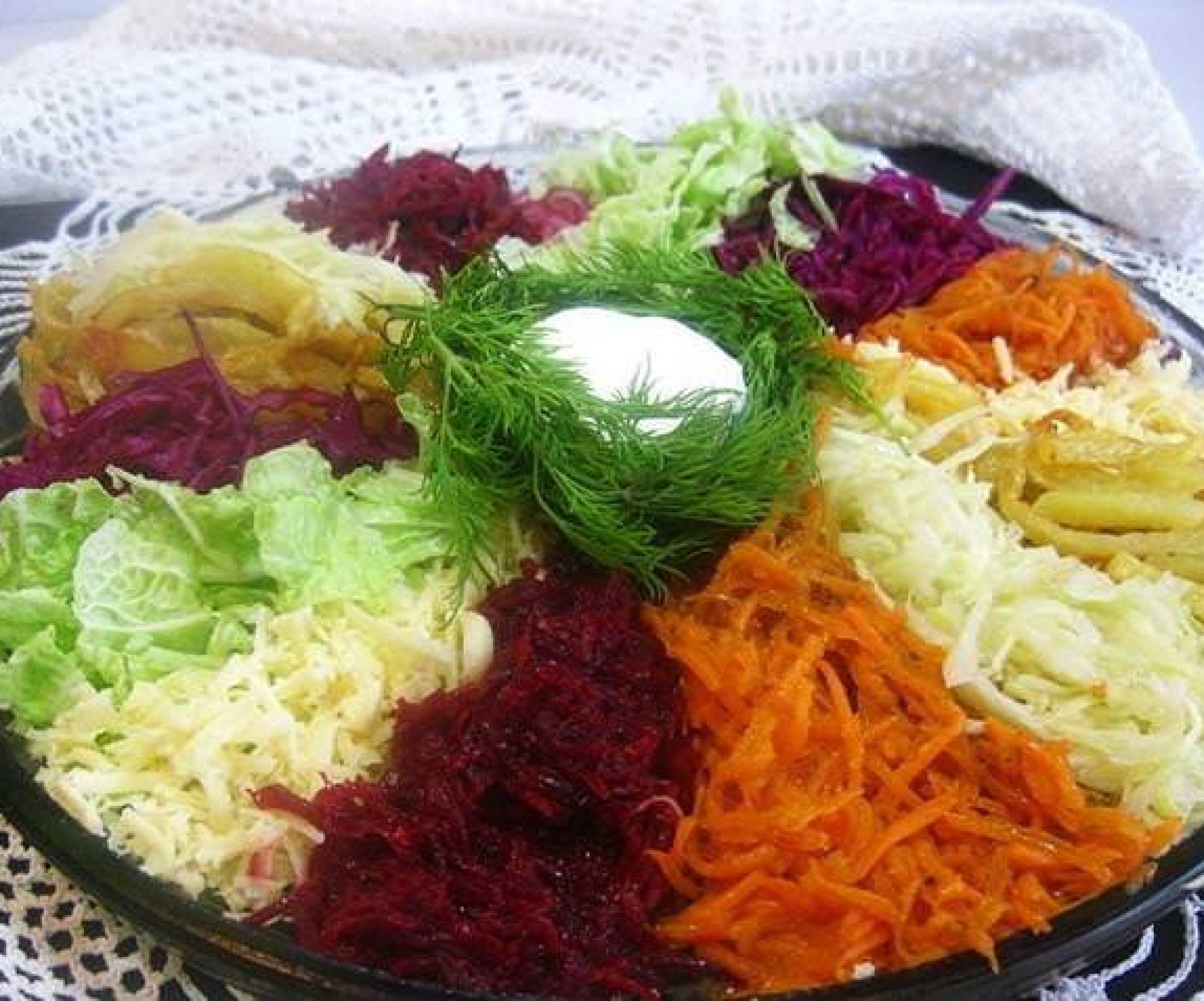 Салат из печеных овощей с заправкой карри