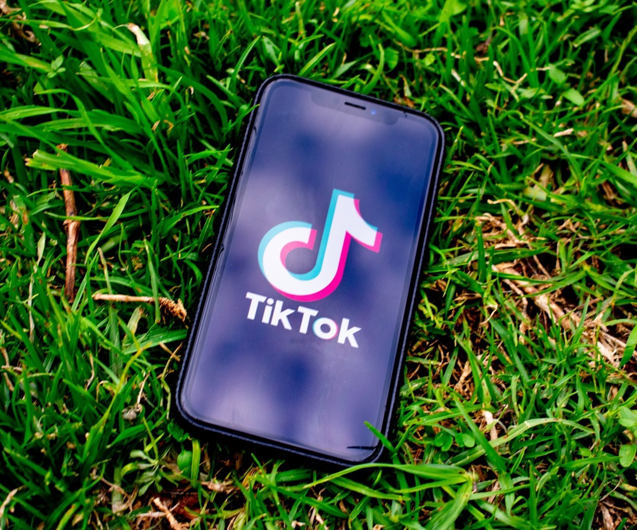 Освобождаем память на телефоне: как очистить кэш в TikTok (инструкция)