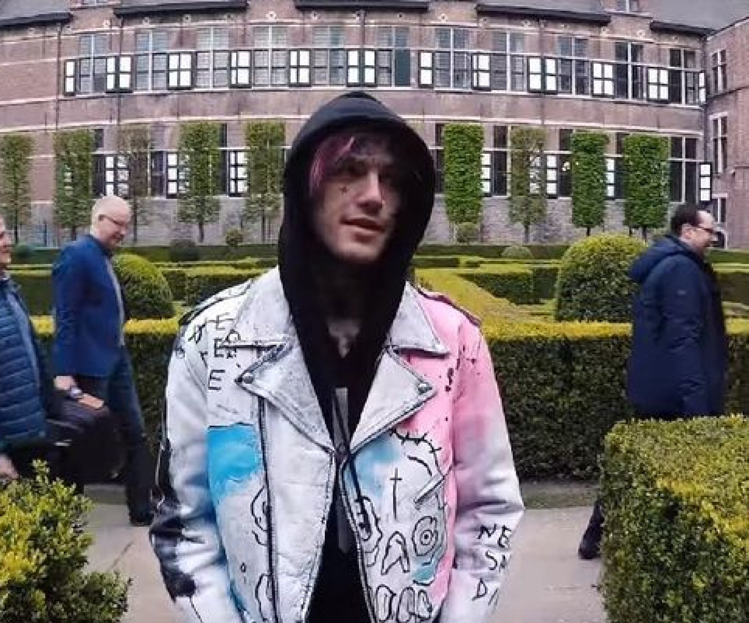 Особенный трек: вышел посмертный клип рэпера Lil Peep (Видео) - Телеграф