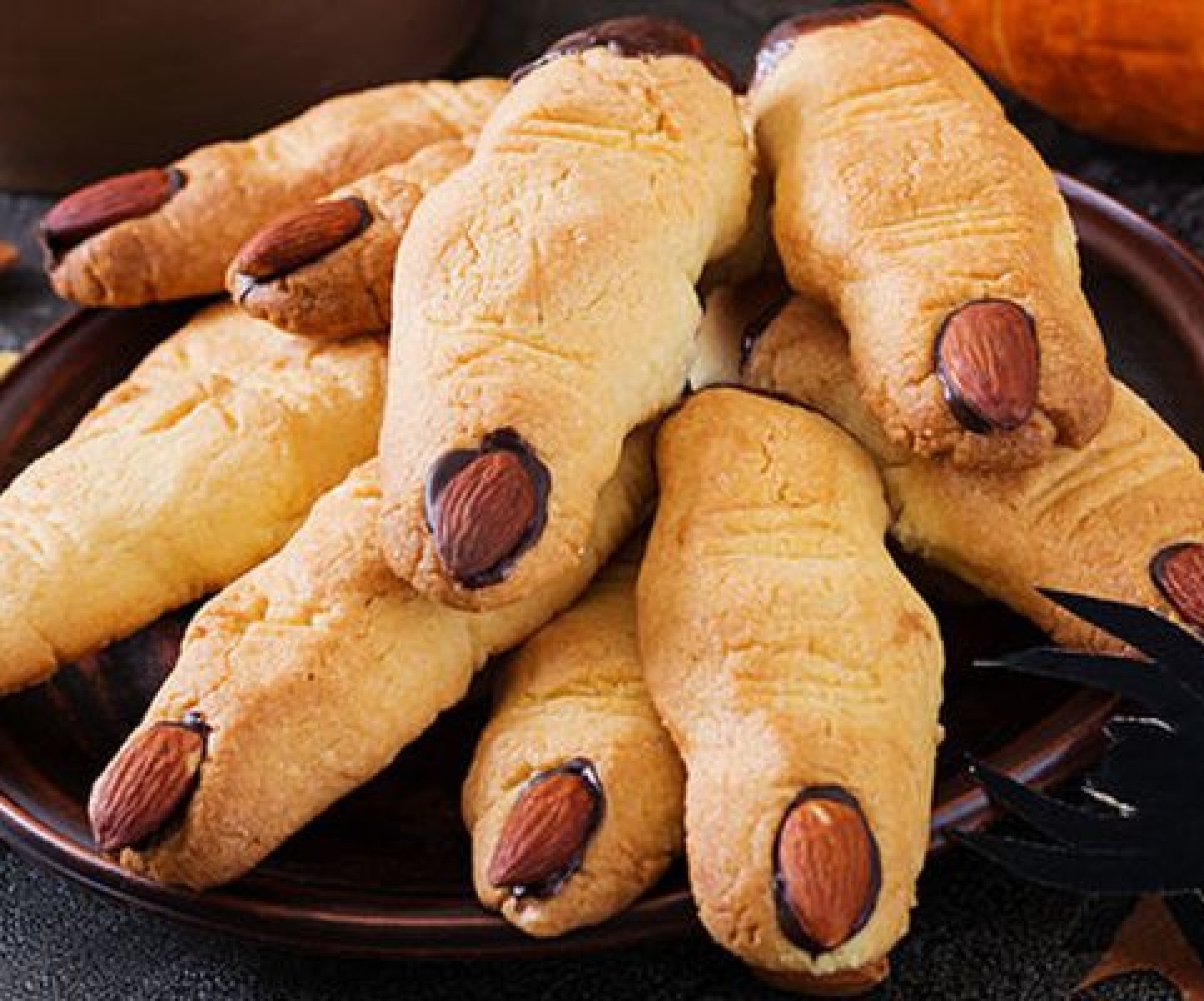 Рецепт печенья Пальцы ведьмы на Хеллоуин: страшно вкусно и легко сделать [Рецепты recipies]
