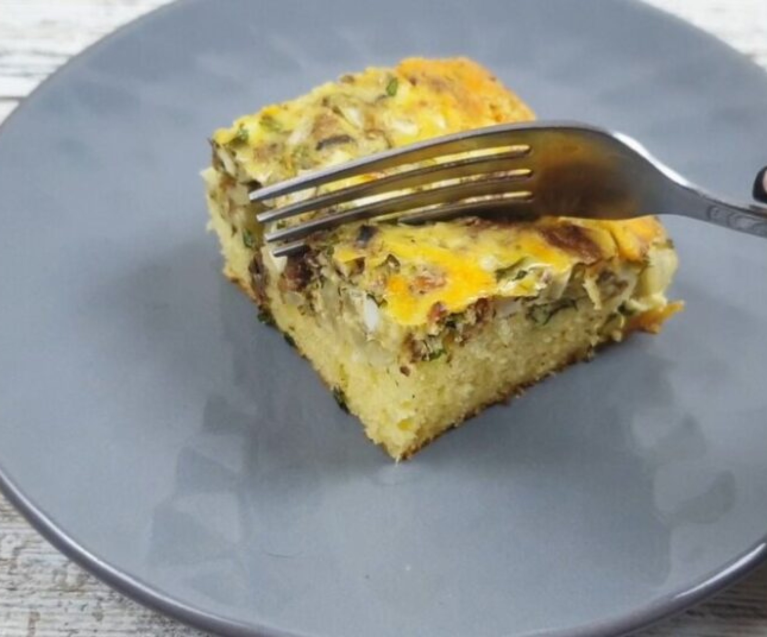 Пирог со шпротами, зеленым луком и сыром - пошаговый рецепт с фото