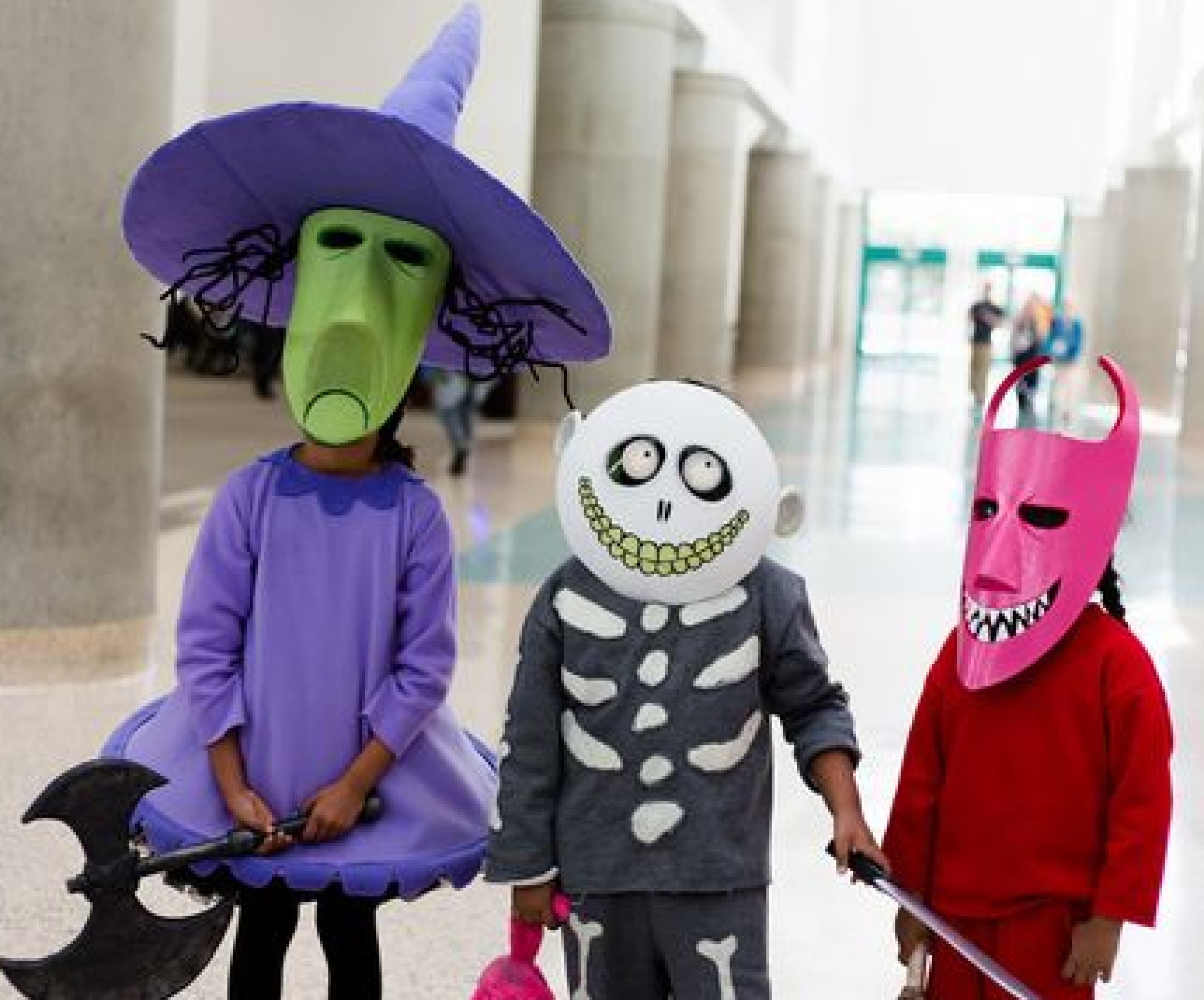 Костюм на Хэллоуин своими руками: ведьма, вампир, кошка, медсестра, зомби - здоровье и спорт