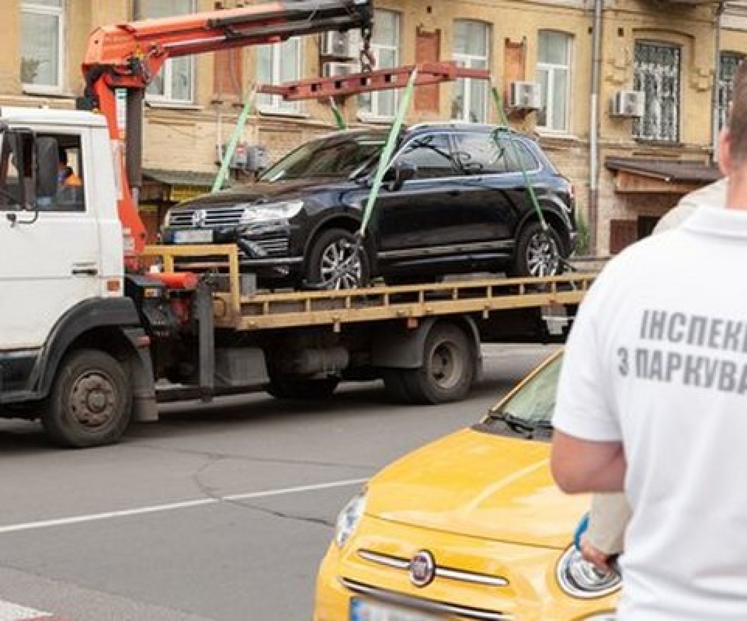 Аварии, потраченные нервы, хищение – что ожидает украинцев, чьи авто увозят  на штрафплощадки? - Телеграф