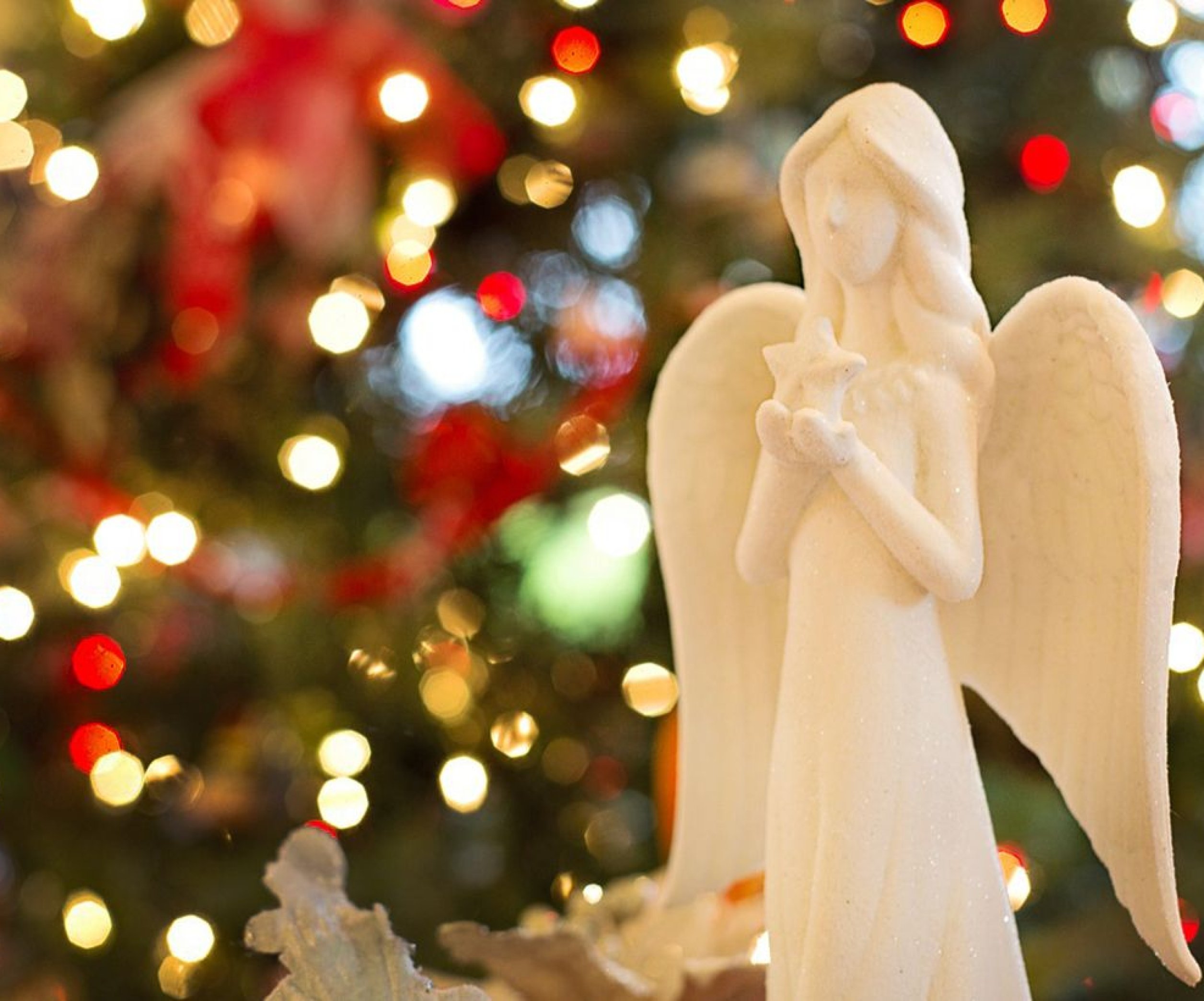 Молитвы в рождественский Сочельник имеют невероятную силу: как попросить помощь высших сил