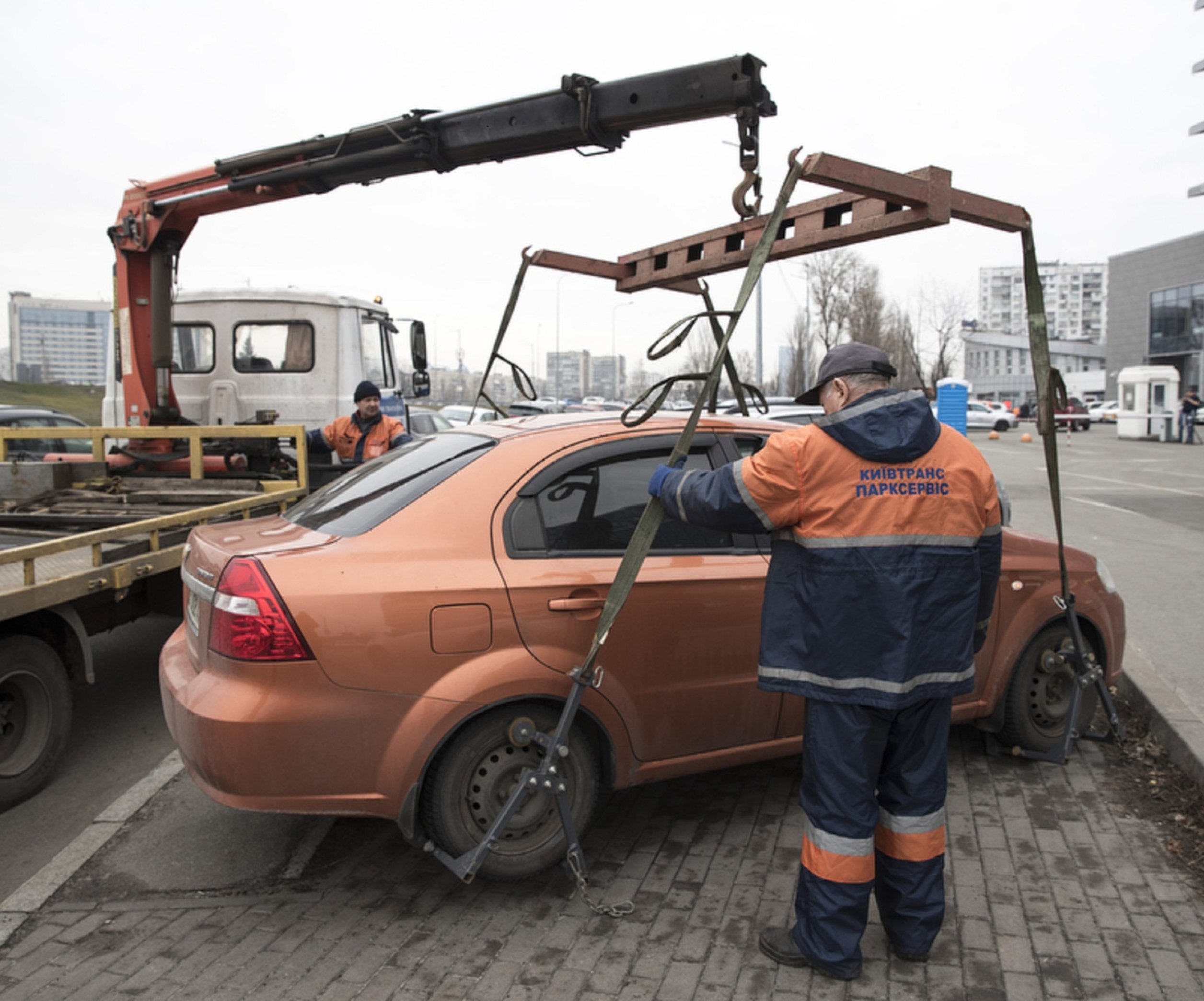 Эвакуация авто в Киеве — У Кличко рассказали, сколько город заработал на  штрафах водителей и куда ушли эти деньги - Телеграф