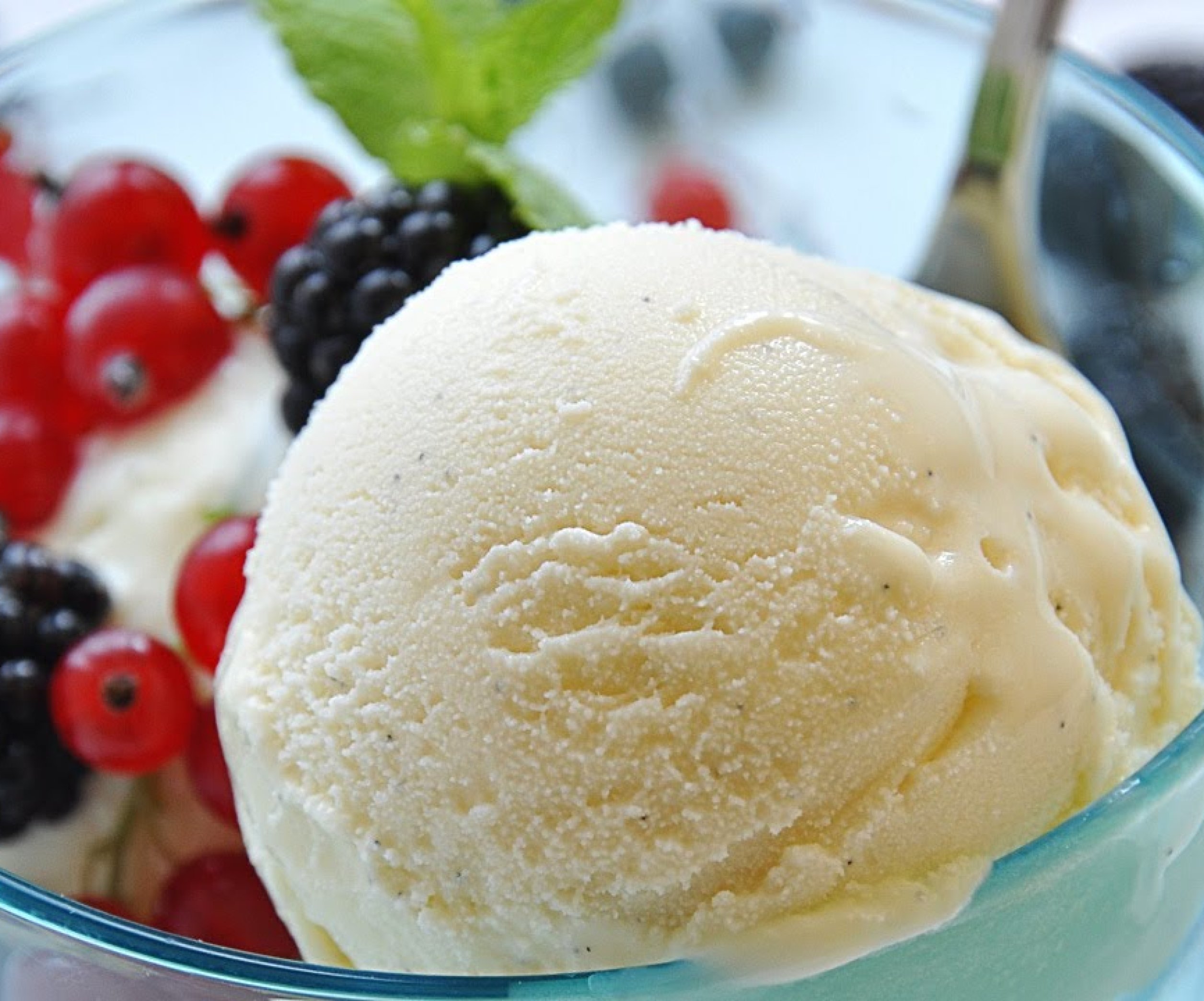 2. Ванильное мороженое-пломбир