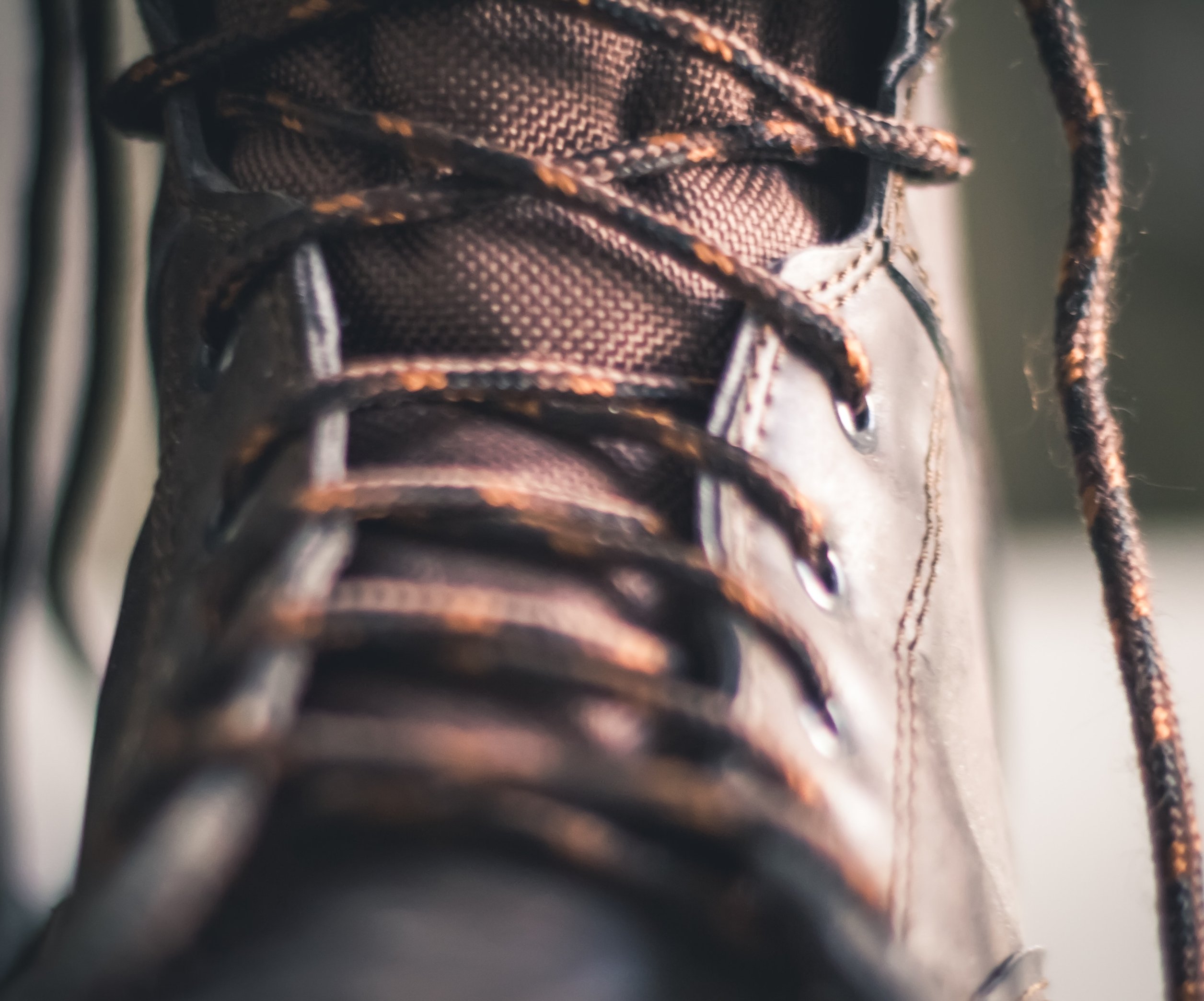 Как избавиться от неприятного запаха в обуви: простой лайфхак с уксусом