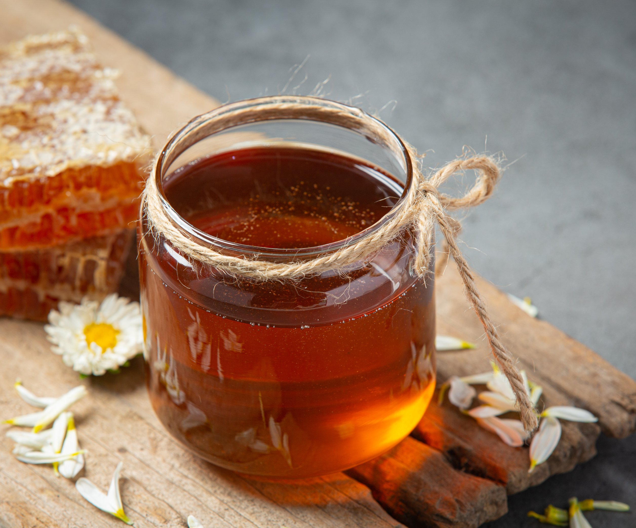 Як впізнати мед з доданим цукром?