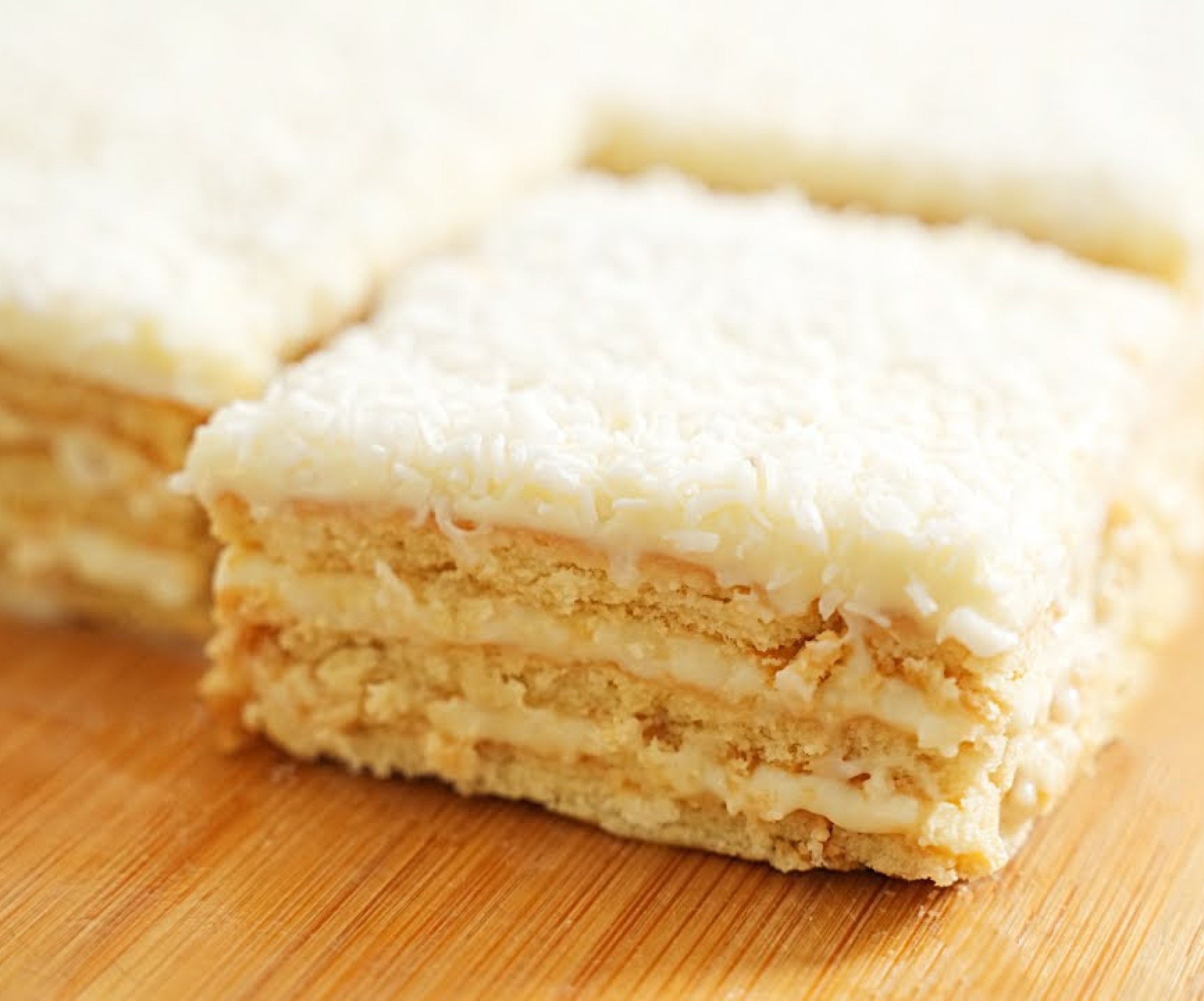 10 вкусных тортов из печенья, которые не нужно печь - Лайфхакер