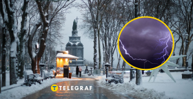 Заснеженный Киев и молния