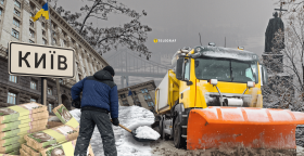 Состояние пешеходных зон вызывает критику киевлян. Фото Коллаж "Телеграфа"