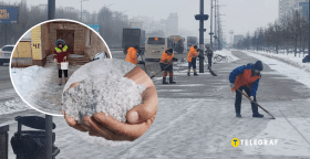 Коммунальщики убирают снег на тротуарах