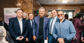 Президент Международного университета Сергей Кивалов (в центре) и ректор Константин Громовенко (второй справа)