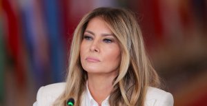 Мелания с мужем Дональдом Трампом  появилась на премьере мюзикла