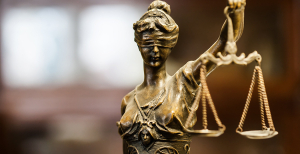 15 декабря – День работников суда