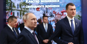 Владимир Путин и Михаил Дегтярев