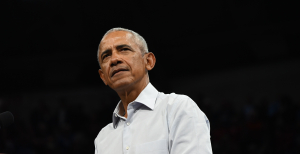 В Украине Барака Обаму критиковали за то что отдал Крым Путину