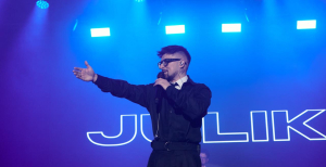 Шоумен і співак Юлік, він же Назарій Гук