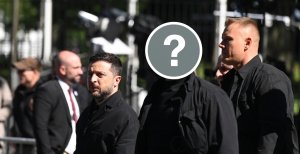Рядом с Владимиром Зеленским засветился новый охранник