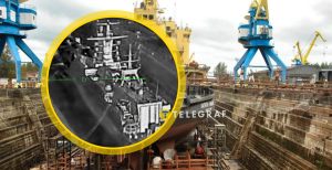 Корабль находился на ремонте в сухой доке