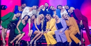 Юмористка больше не скрывает, что беременна