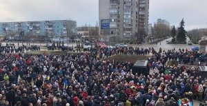 Проститься с героями пришло очень много людей