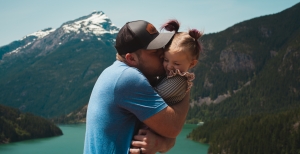 Всемирный день дочери отмечается 12 января ежегодно