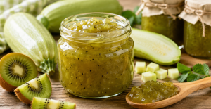 Не спешите раздавать кабачки: приготовьте из них повидло со вкусом киви (видео)