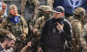 Денис Капустін