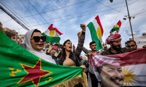 Сирійські курди під час демонстрації в північно-східному місті Камишли 14 березня 2025 року