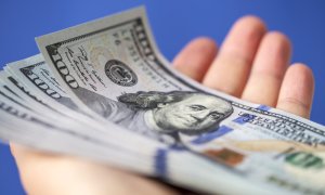 Почему растет курс доллара