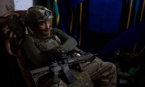 Боец группы "Омега" держит оборону в Родинском между Покровском и Добропольем