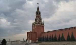 В РФ уже очереди за едой и к банкоматам, освобождаются рабочие места