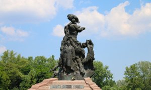 Советский памятник в Бабьем Яре, построенный в 1976 году
