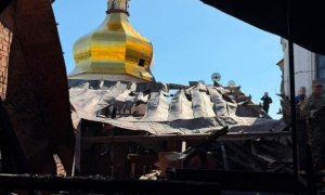 Поврежденная крыша собора