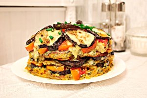 Блюдо дня: закусочный торт из баклажанов "Тещин язык"