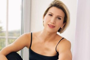 Рецепт Аниты Луценко: фаршированный перец в сметанно-томатном соусе