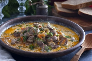 Курячі серця в підливі (відео)