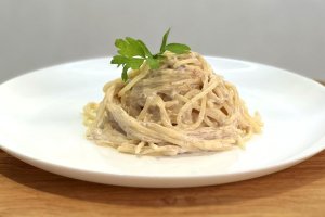 Паста з тунцем та вершками (відео)