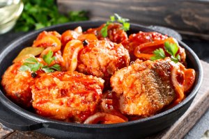 Рыба в томатном соусе (видео)