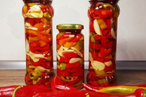 Маринованный перец чили
