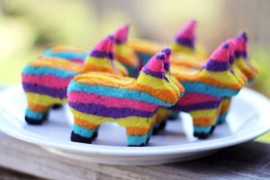Когда нужно удивить: печенье с сюрпризом Pinata Cookies