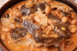 Лобіо з грибами (відео)